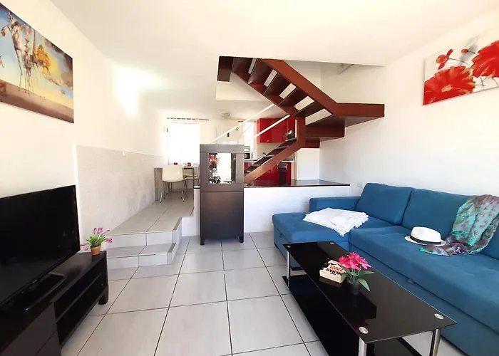 El Cortijo, Pool View 펜션 *